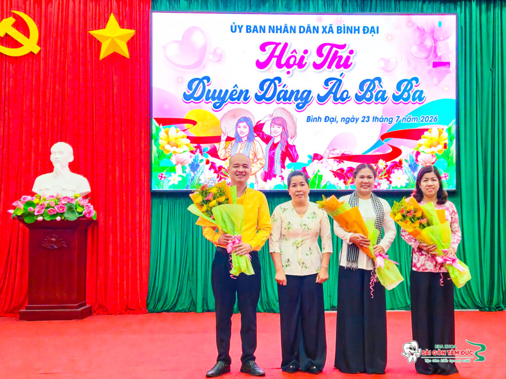 nha-khoa-sai-gon-tam-duc-duyen-dang-ao-ba-ba-binh-dai-1